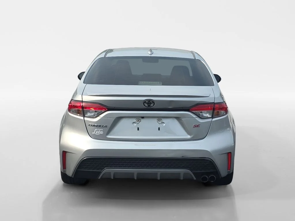 Used 2020 Classic Silver Metallic Toyota SE image 7
