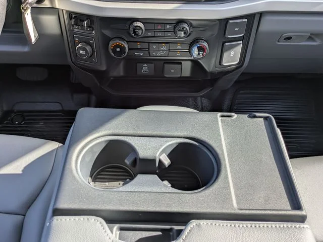 New 2026 Oxford White Ford F-450® XL image 18