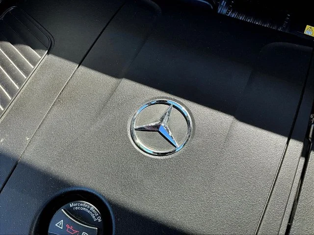 Used 2025 White Mercedes-Benz GLE 350 image 34