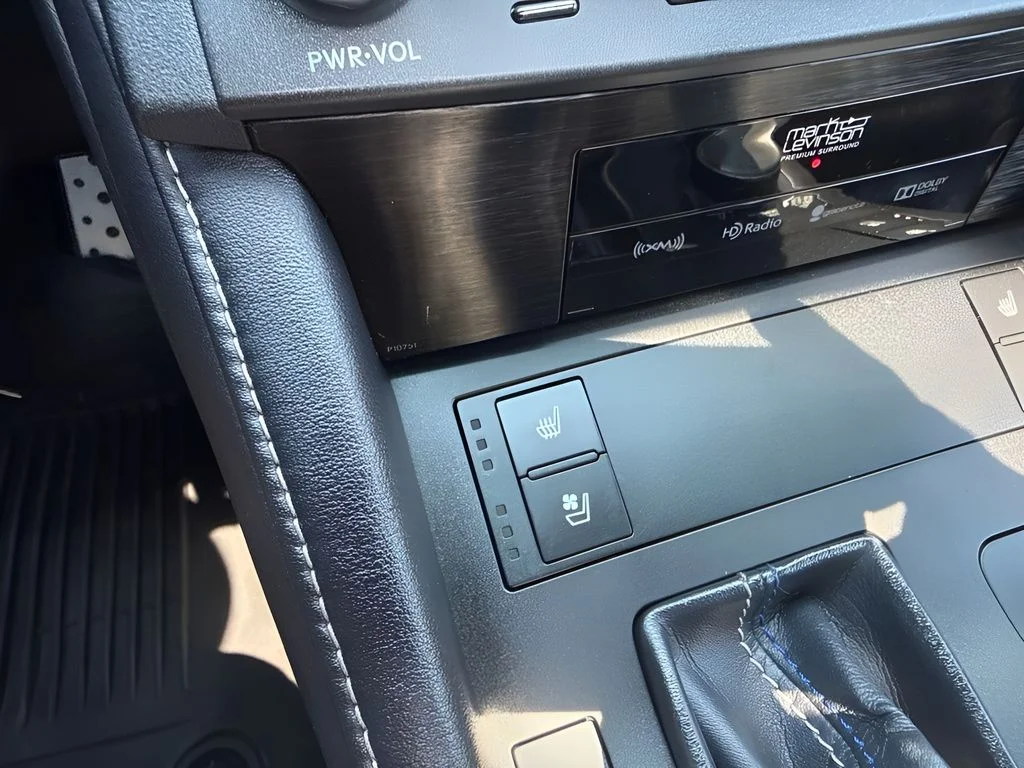 Used 2015 Black Lexus F image 18
