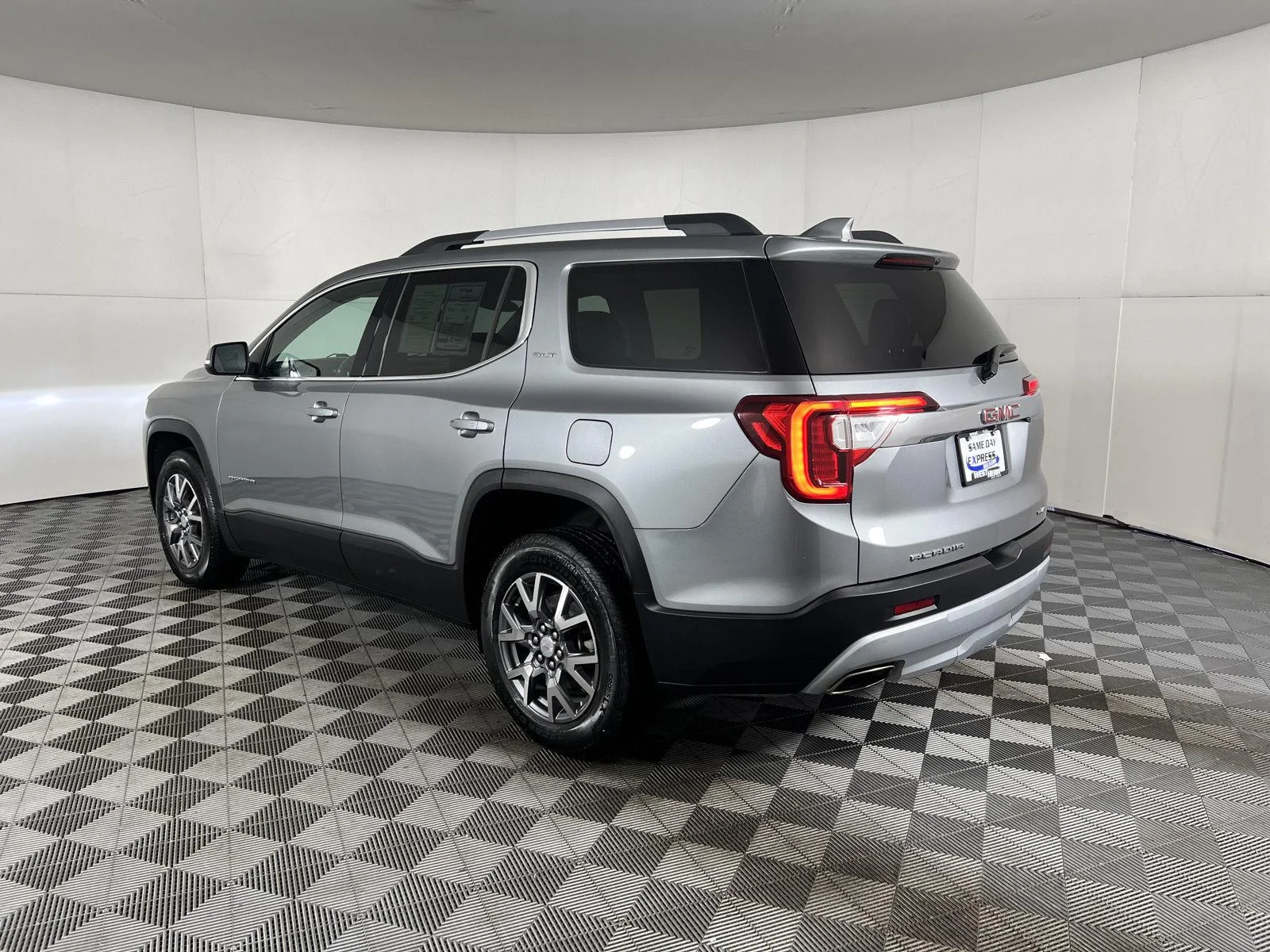 Used 2023 STERLING METALLIC GMC SLT image 22
