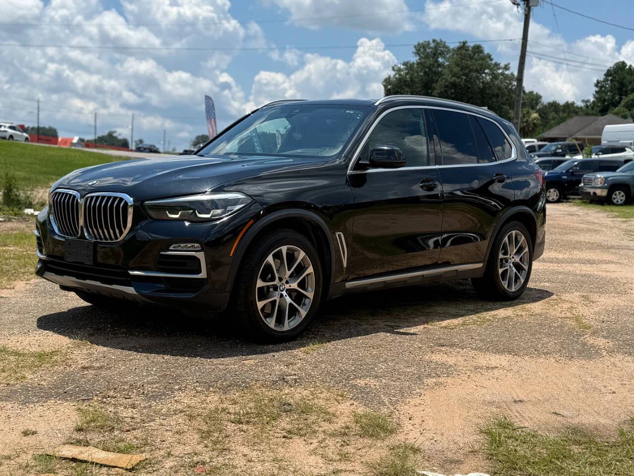 Used 2019 Black BMW xDrive40i AWD 4dr Sports Activity Vehicle image 1