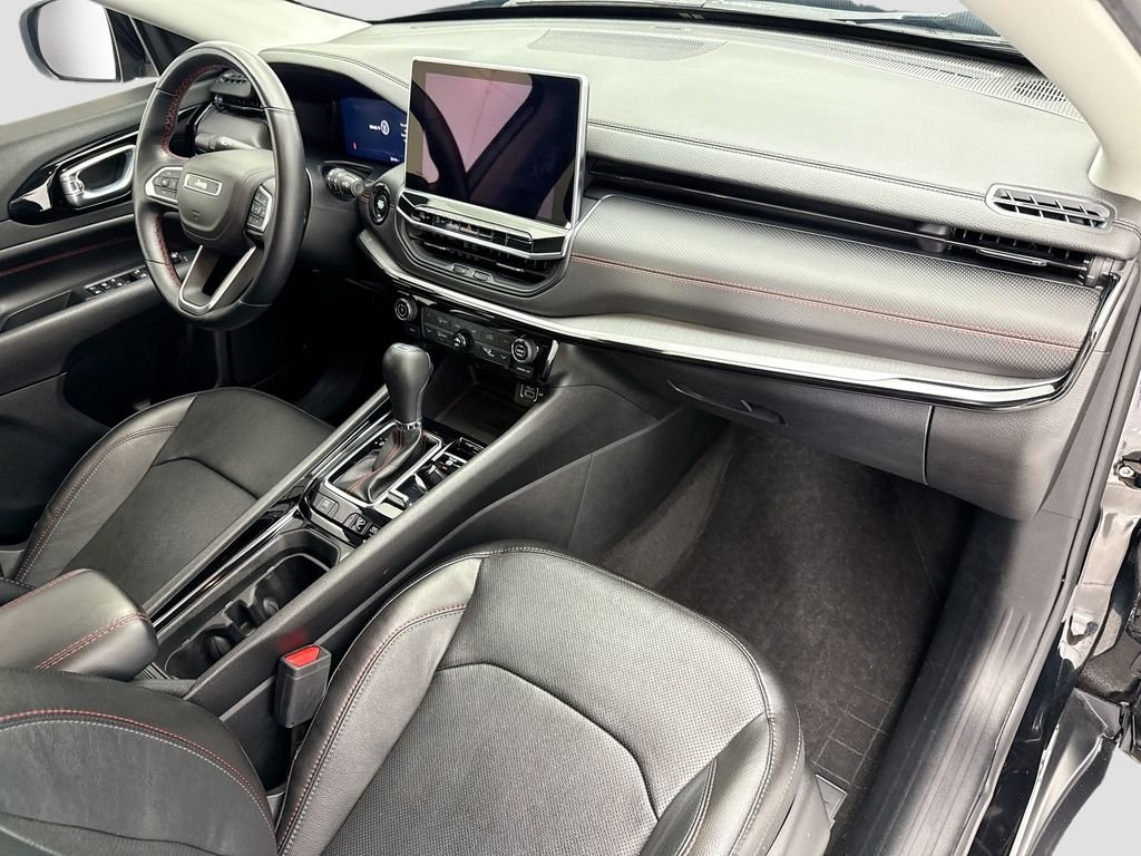 Used 2022 Diamond Black Jeep Trailhawk image 16