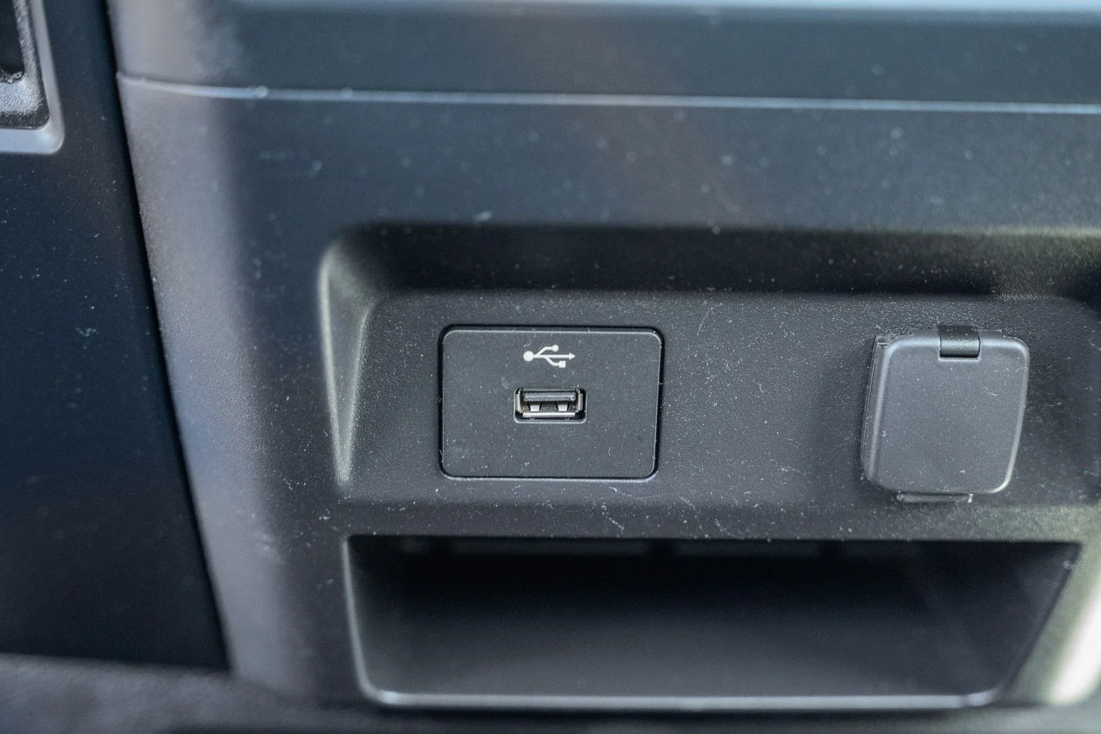 Used 2019 Gray Ford XL image 29
