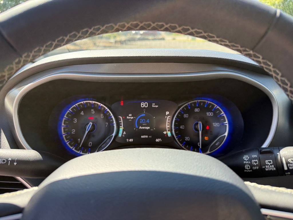 Used 2024 Silver Chrysler Touring L image 14