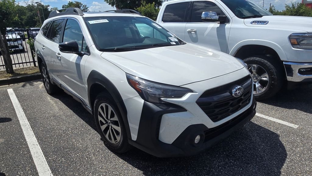 2023 Subaru Outback Premium's photo