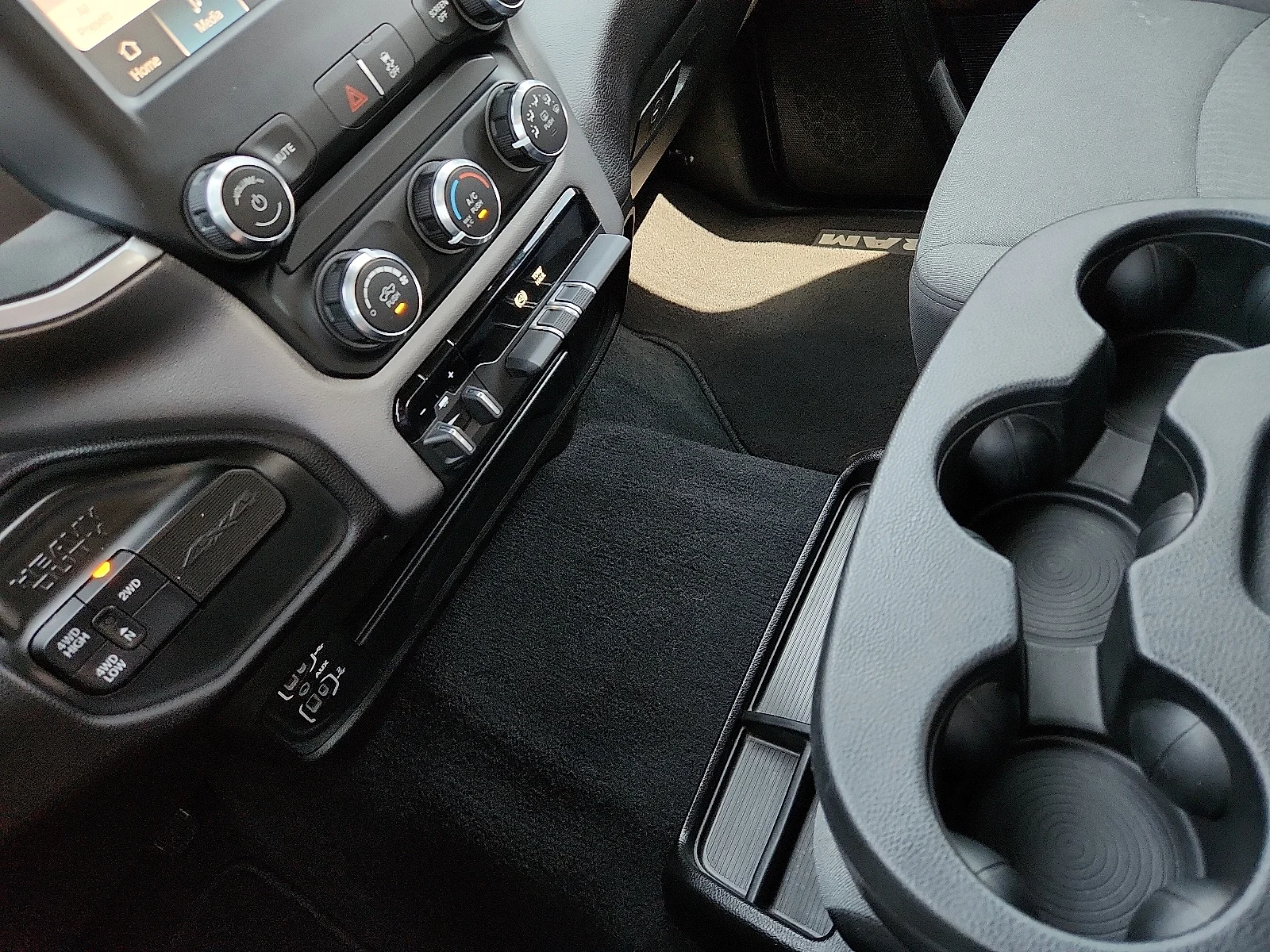 2024 RAM Ram 2500 Pickup Big Horn - Photo 25