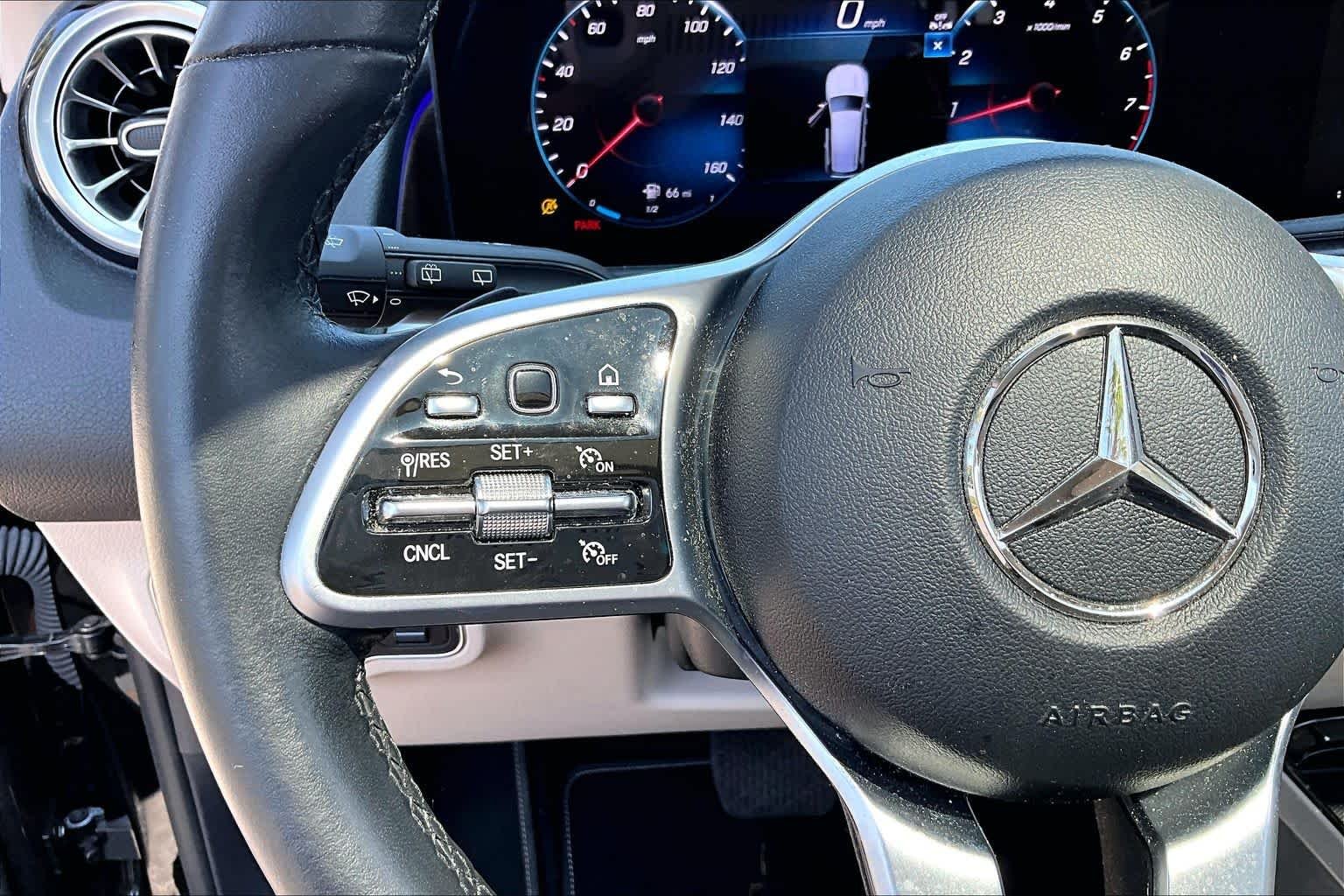 Used 2023 Night Black Mercedes-Benz GLB 250 image 24