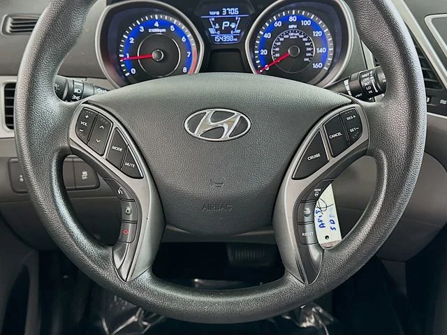 Pre-Owned 2014 Hyundai Elantra SE