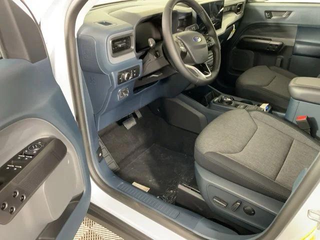 New 2025 Space White Metallic Ford XLT image 15