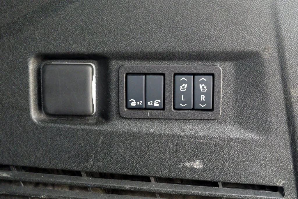 Used 2025 Black Chevrolet High Country image 63