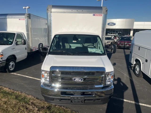 New 2026 Oxford White Ford Base image 2