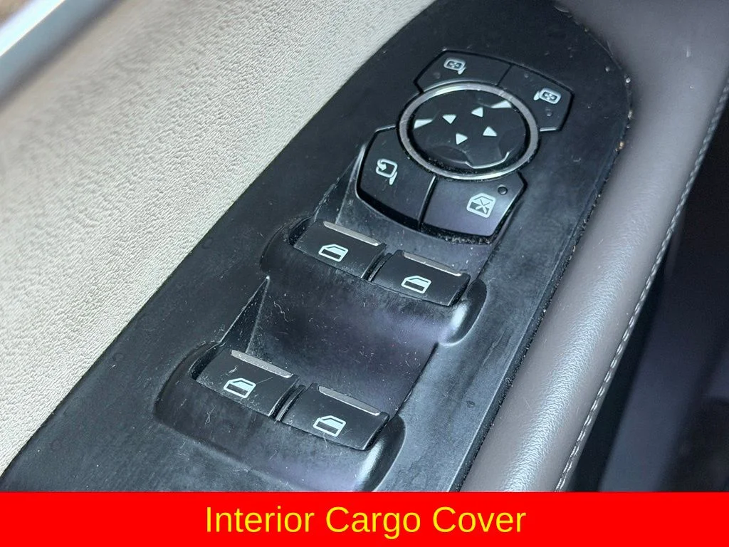Used 2016 Black Lincoln Select image 27