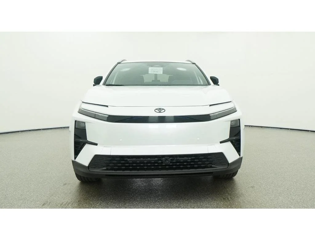 New 2026 Wind Chill Pearl Toyota SE image 31