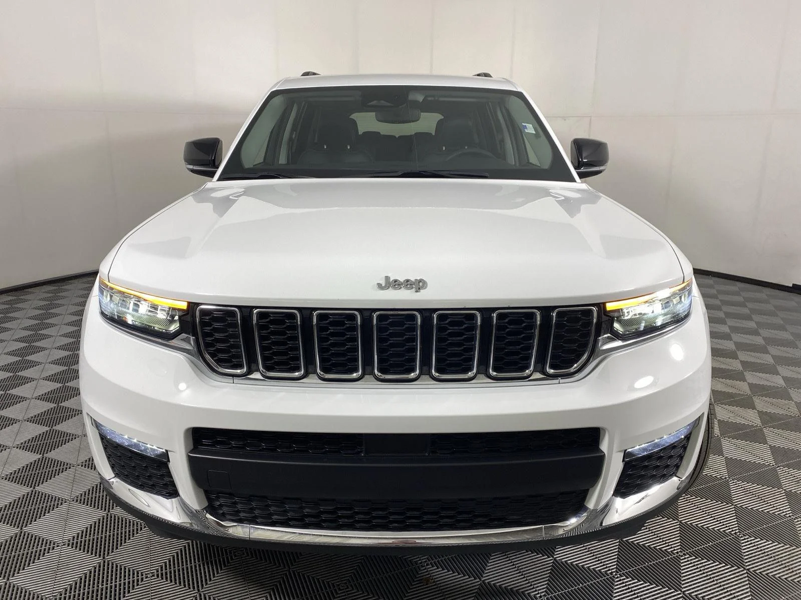 Used 2023 Bright White Clearcoat Jeep Limited image 7