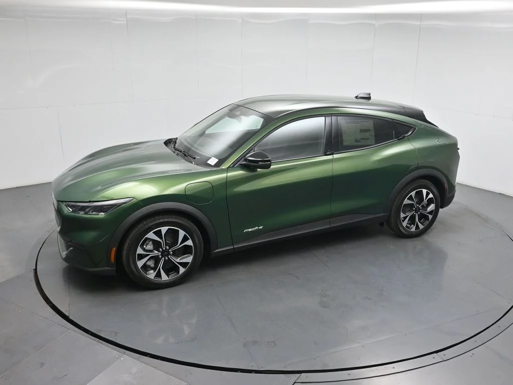 New 2026 Green Ford Select image 39