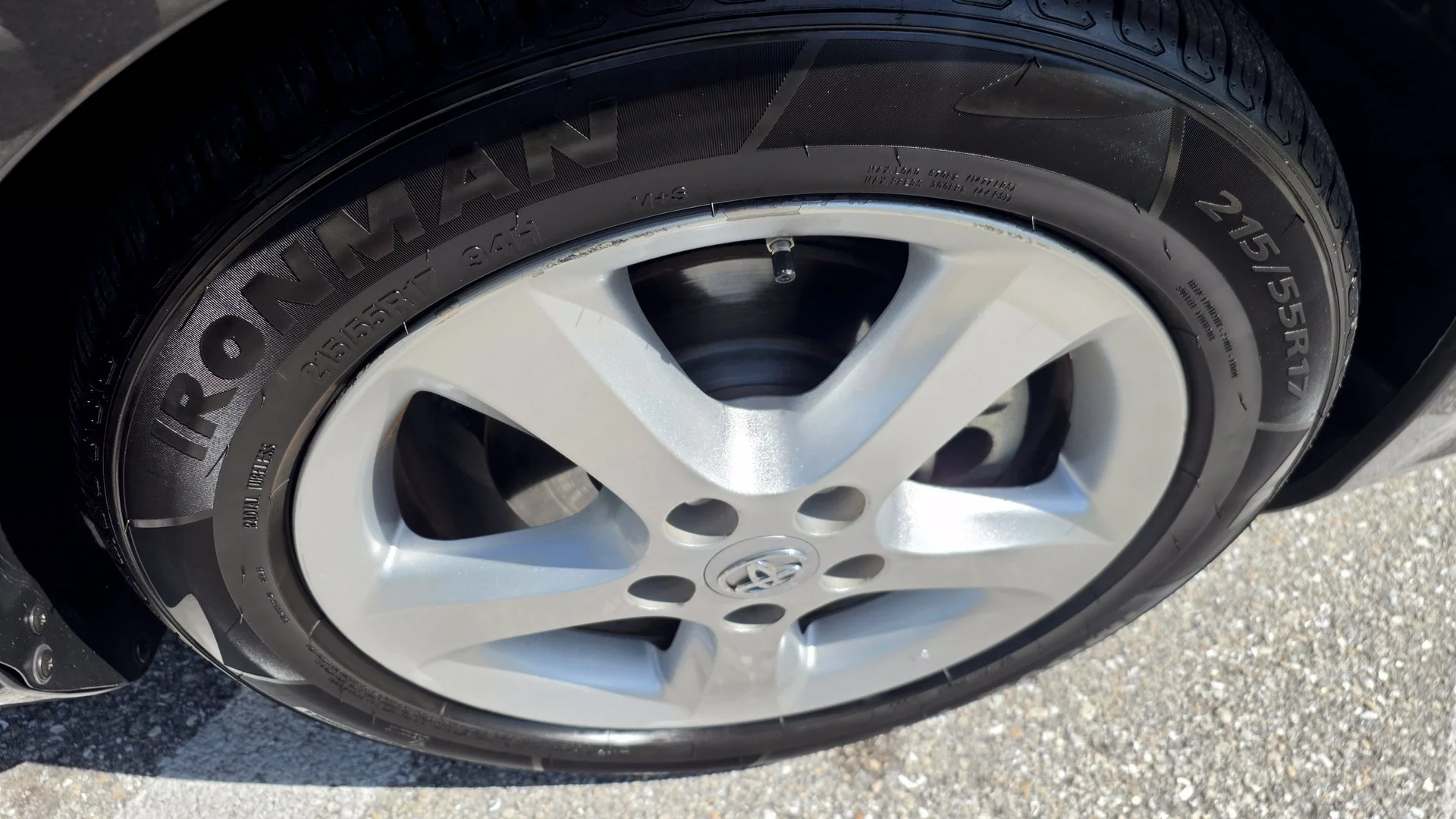 Used 2008 Gray Metallic Toyota SLE image 12