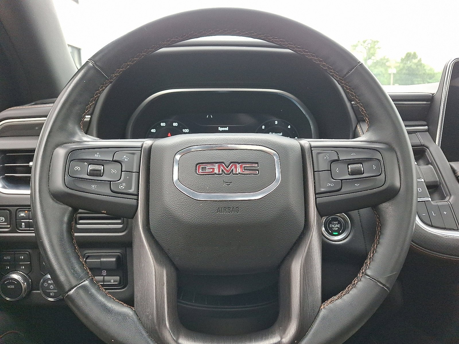 2023 GMC Yukon AT4 - Photo 23