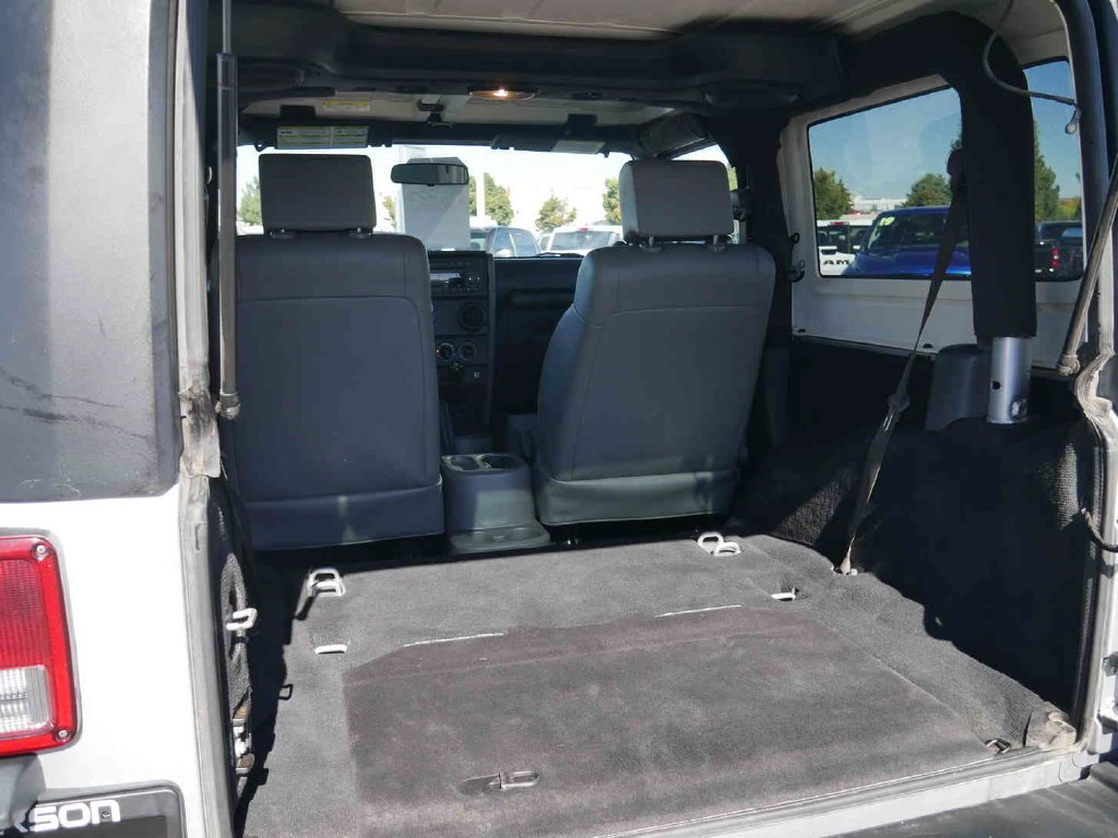 Used 2008 Silver Jeep X image 12