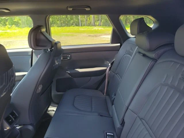 New 2027 Iceberg Green Kia X-Line S image 12