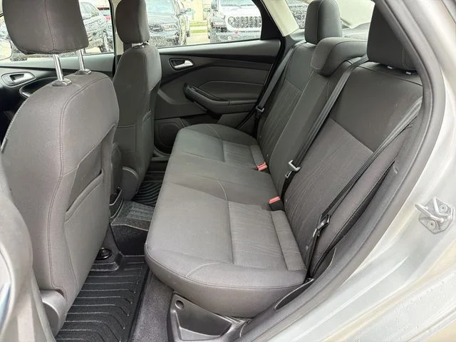 Used 2016 Silver Ford SE image 23