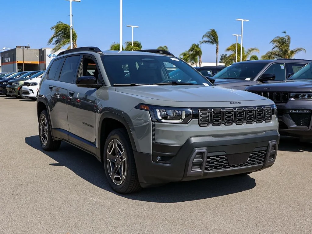 New 2026 Sting-Gray Clear-Coat Exterior Paint Jeep Limited image 1
