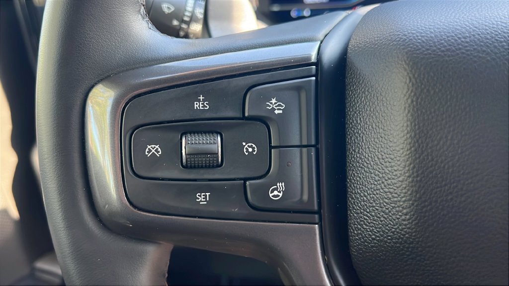 Used 2025 Gray Chevrolet ZR2 image 24