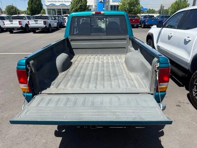 Used 1994 Green Ford XLT image 14