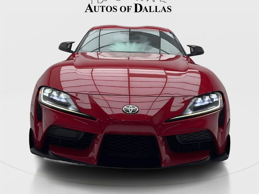 Used 2022 Red Toyota 3.0 image 3