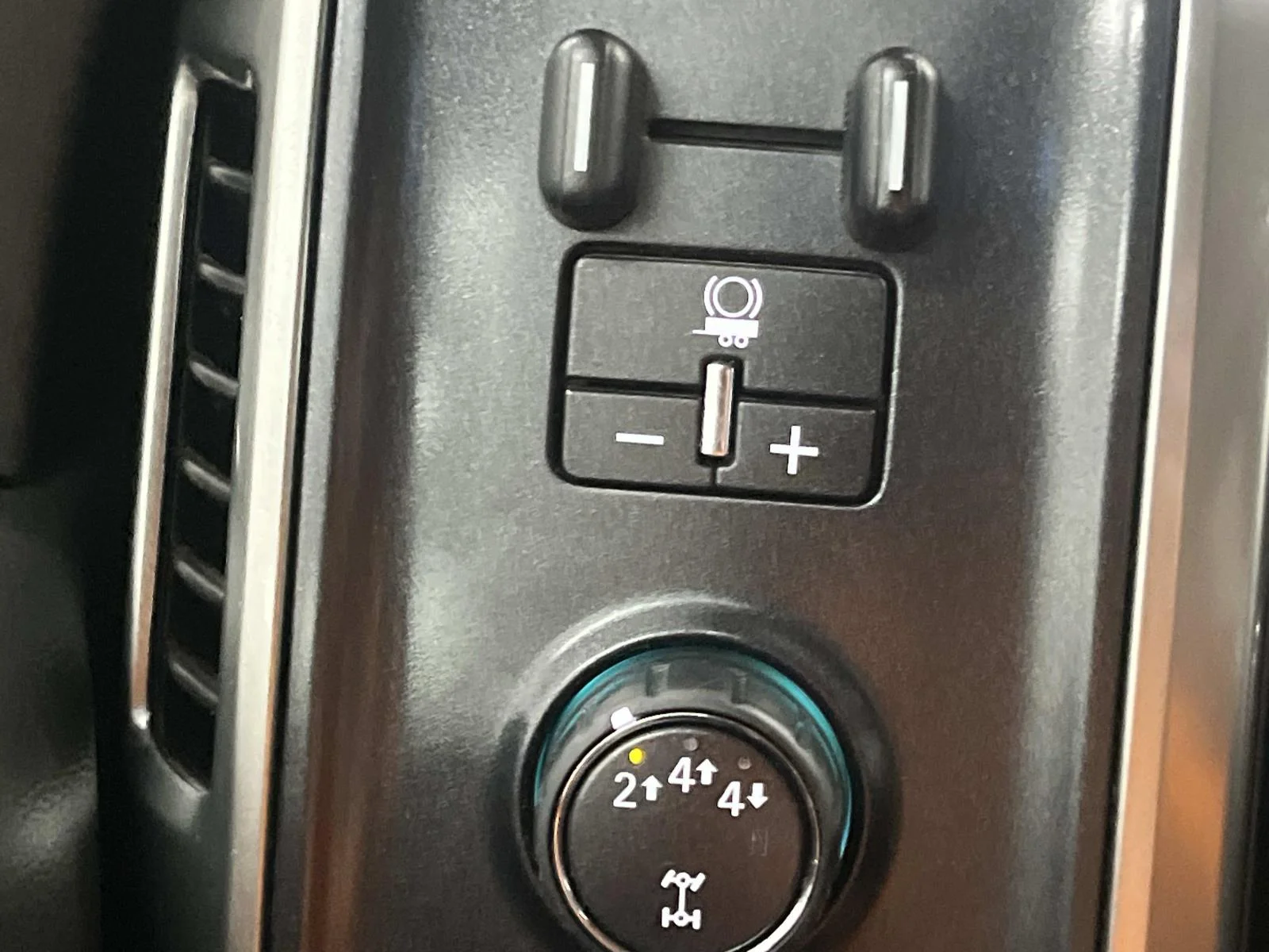 Used 2019 GRAPHITE METALLIC Chevrolet LTZ image 26