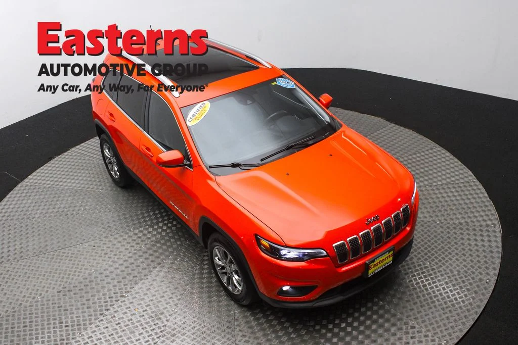 Used 2021 Orange Jeep Latitude Plus image 3