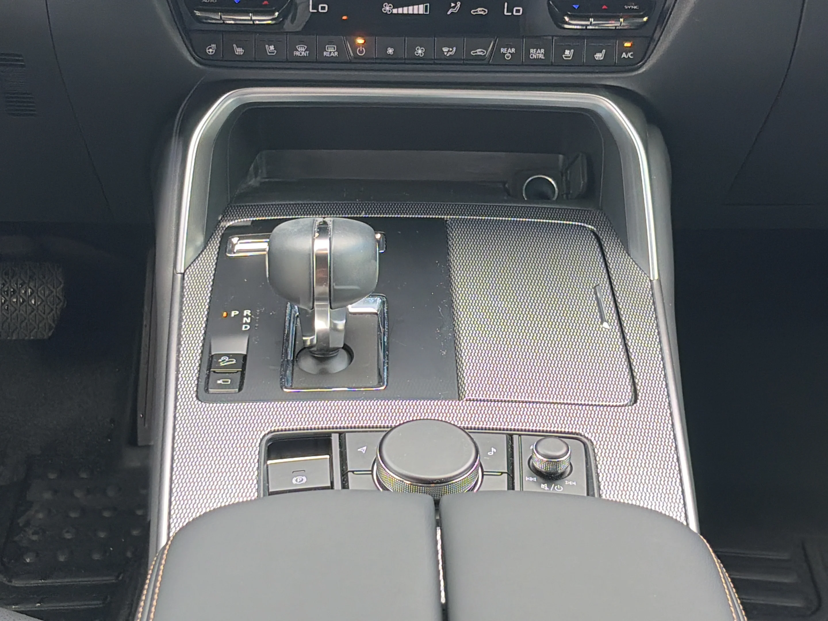 Used 2025 Rhodium White Premium Mazda 3.3 Turbo S Premium Package image 18