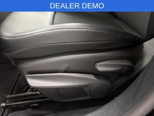 New 2026 Black Jeep Latitude image 10