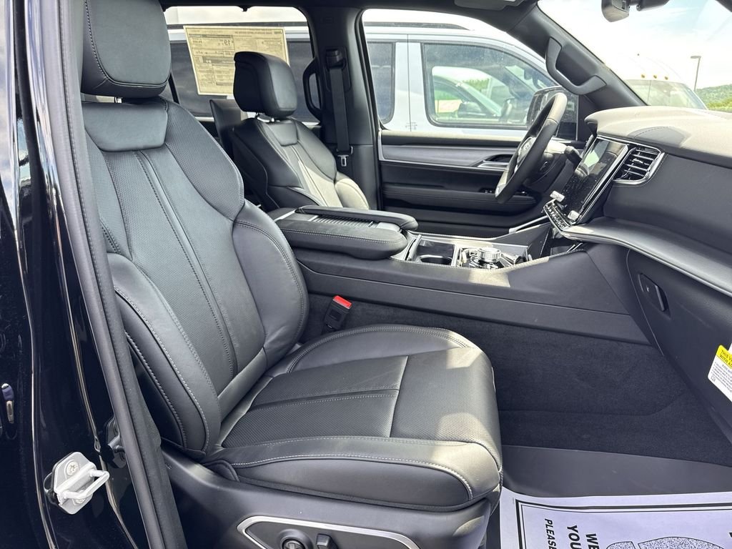 New 2026 Black Jeep Limited Reserve image 26