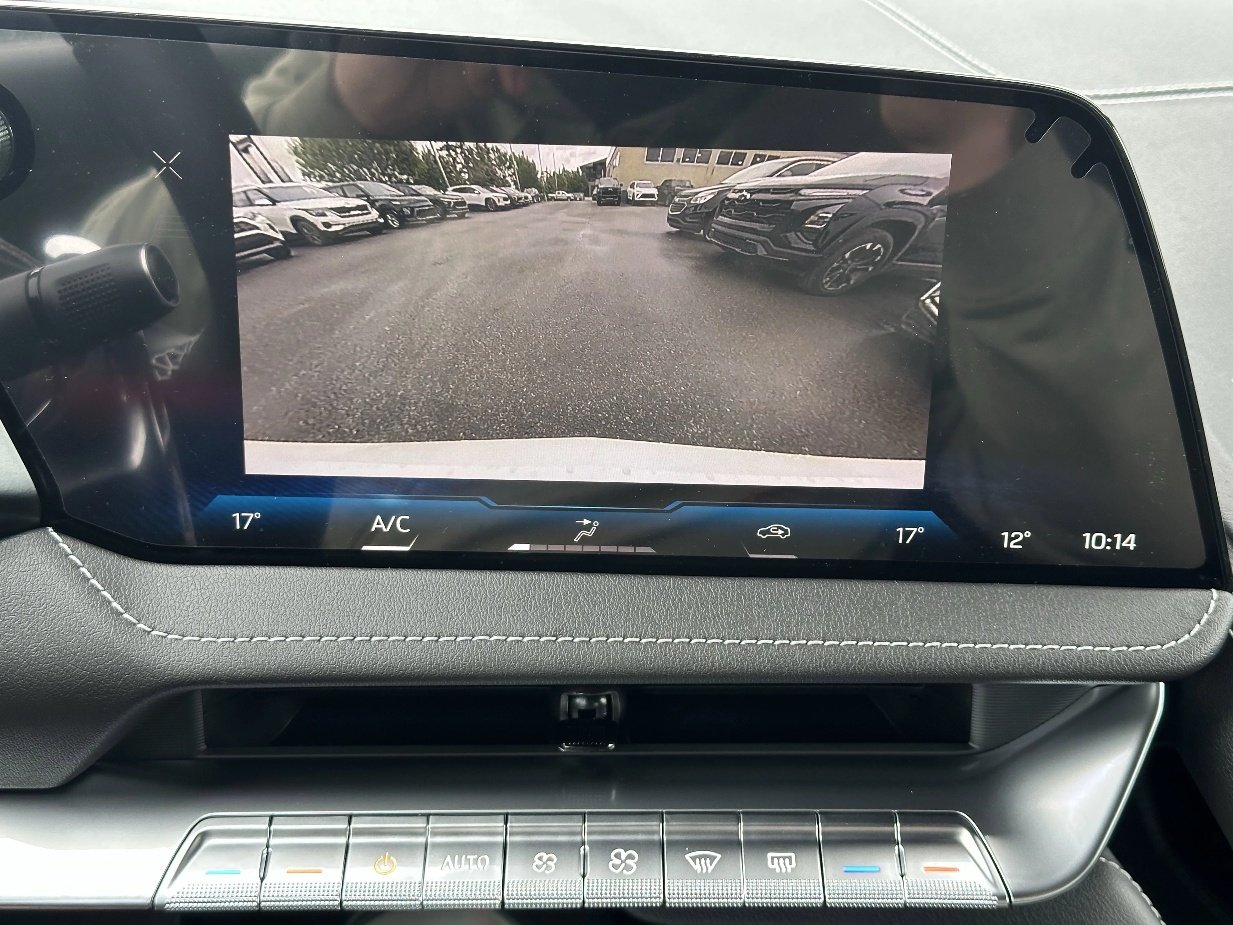 New 2026 Arctic White Chevrolet 1LT image 18
