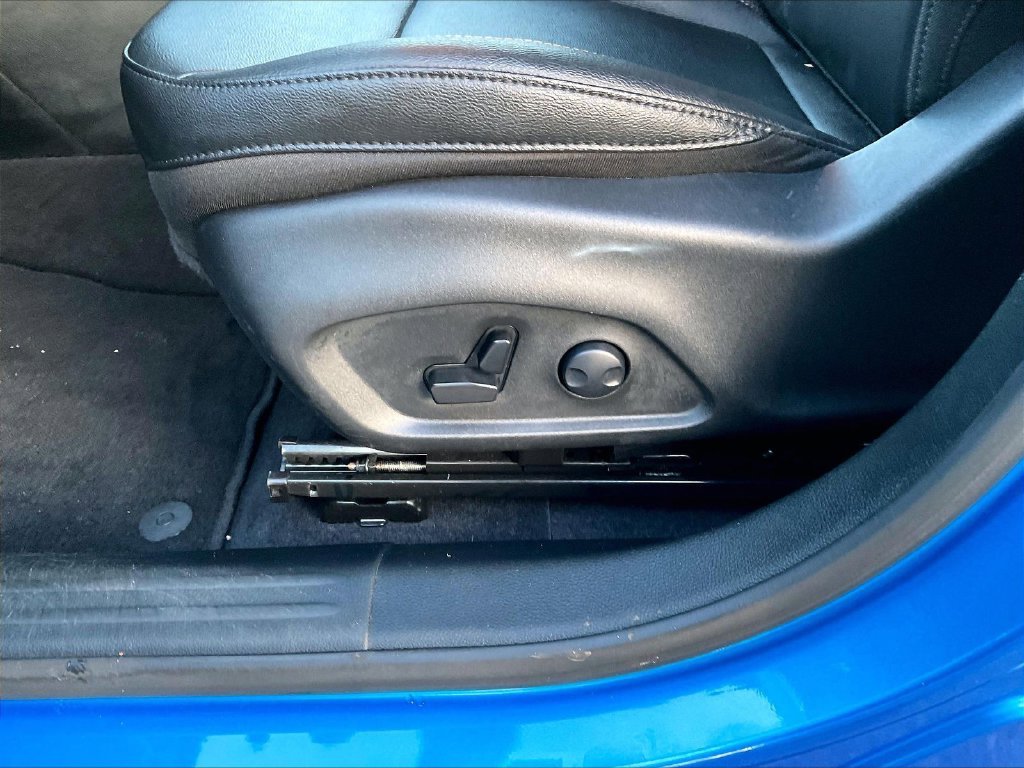Used 2024 Blue Jeep Limited image 27