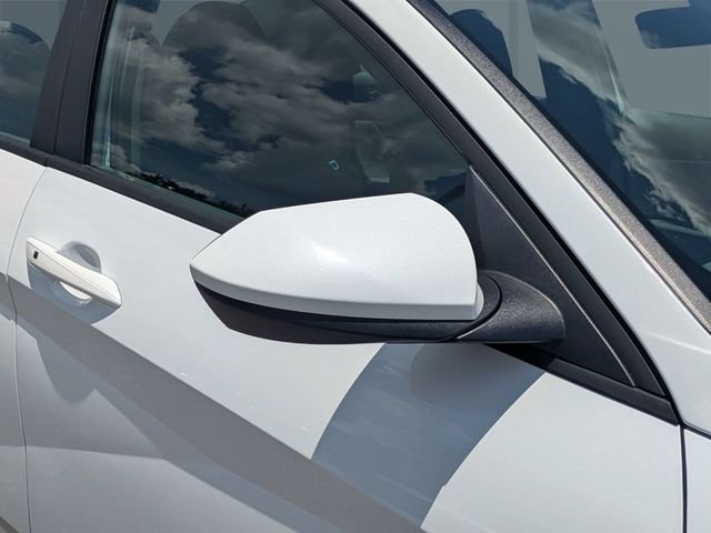 Used 2024 White Hyundai SEL image 10
