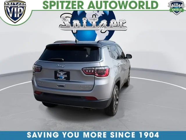 Used 2019 Silver Jeep Limited image 8