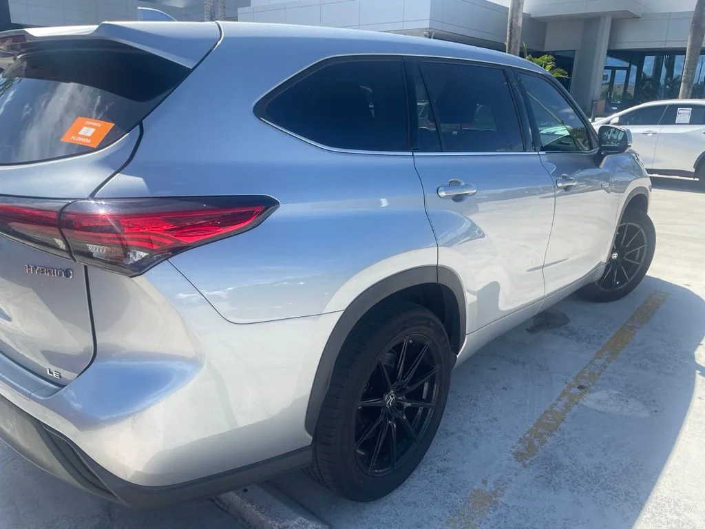 Used 2020 Celestial Silver Metallic Toyota LE image 6