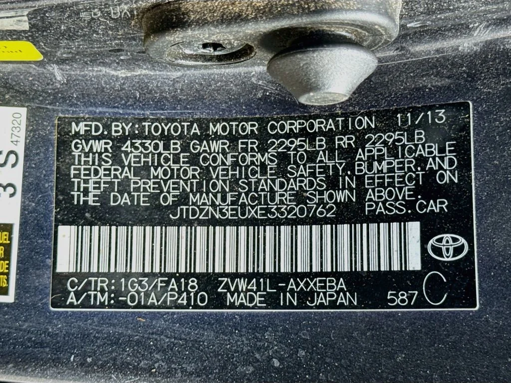 Used 2014 Gray Toyota Three image 37