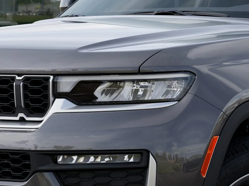New 2026 Baltic Gray Metallic Clear-Coat Exterior Paint Jeep Limited image 12