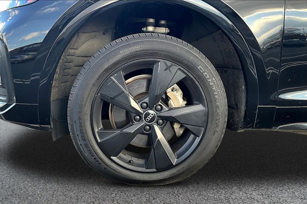 Used 2023  Audi 40 Premium image 34