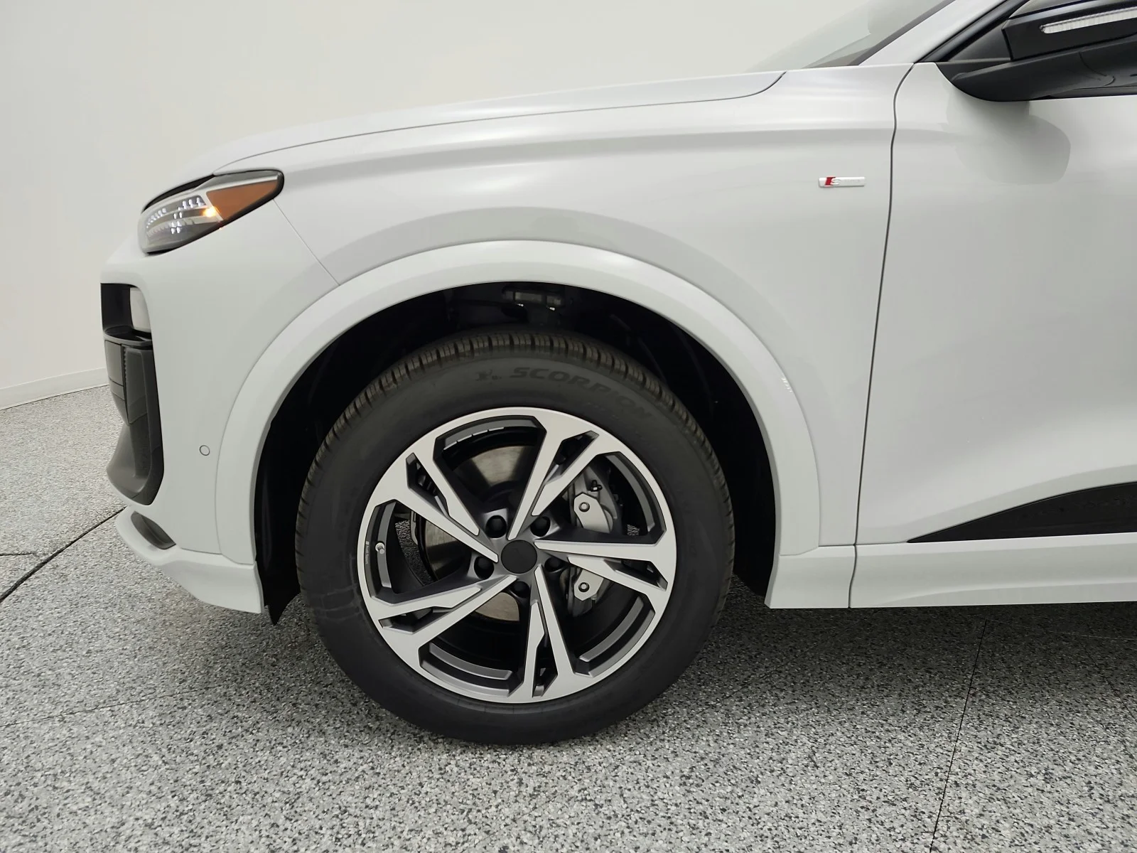 New 2027 Glacier White Metallic Audi Premium Plus quattro image 13