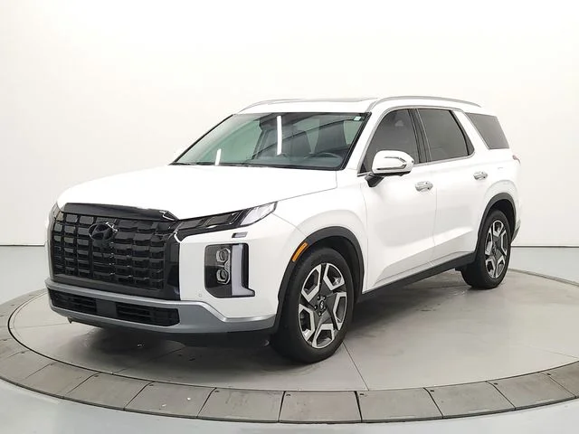 Used 2025 White Hyundai SEL Premium image 3