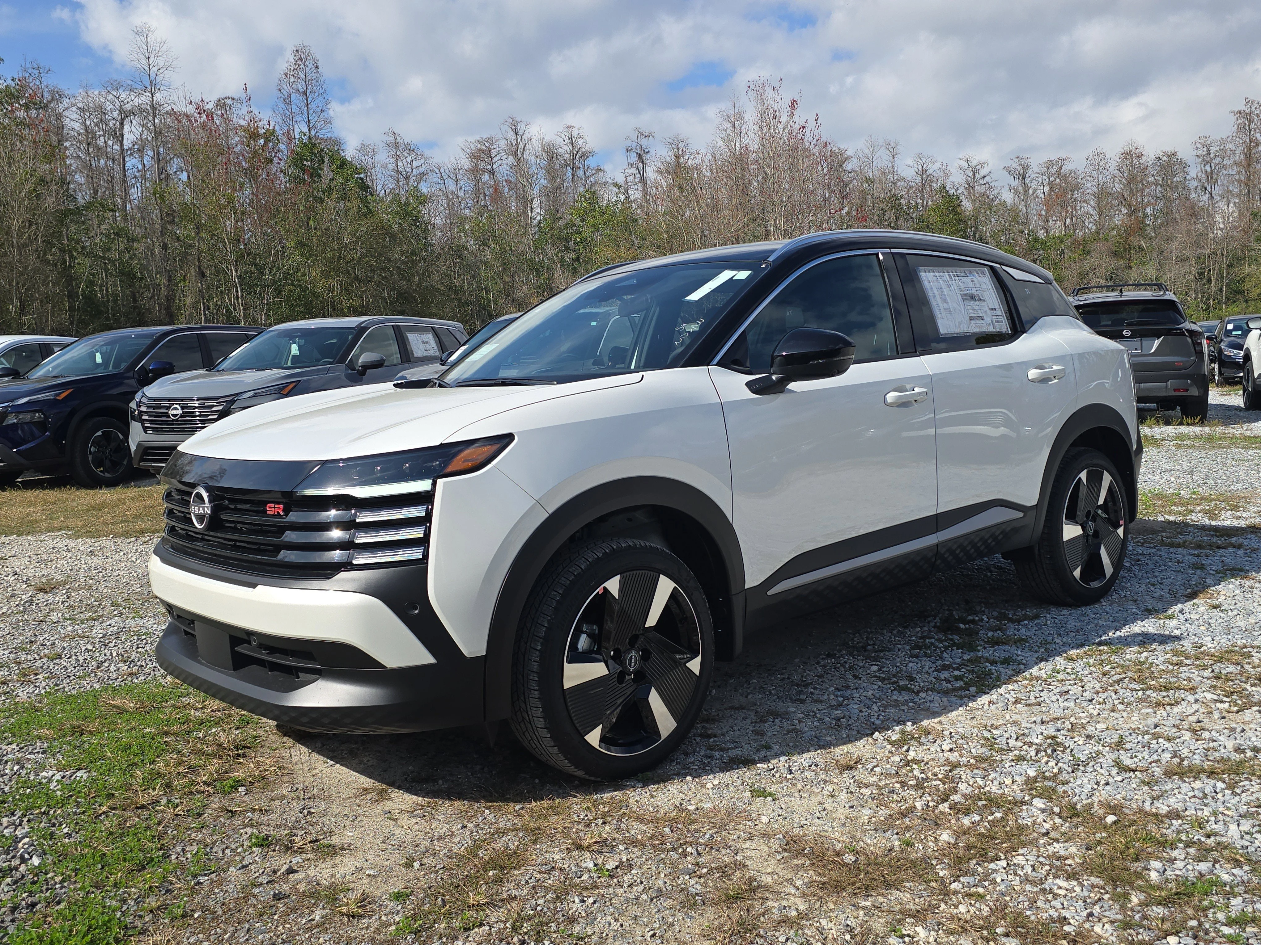 New 2026 Aspen White TriCoat / Super Black Two-tone Nissan SR image 4