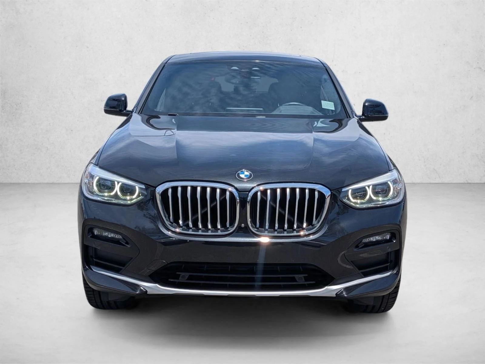 Used 2021 Black Sapphire Metallic BMW xDrive30i image 2