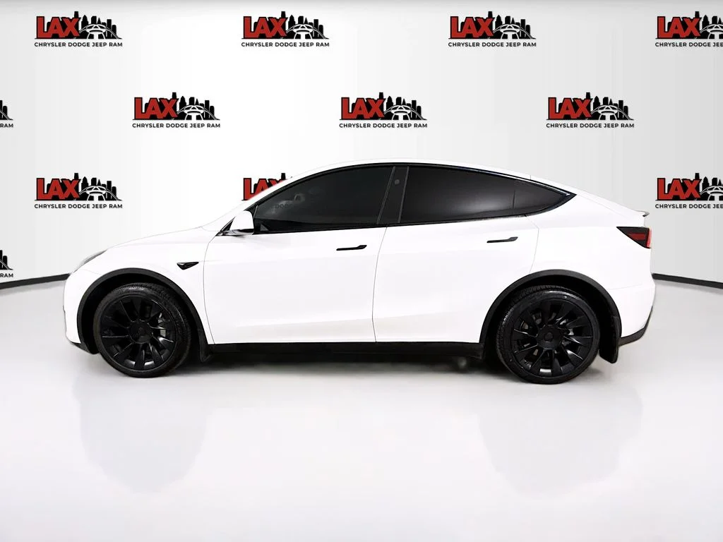 Used 2024 White Tesla Long Range image 4