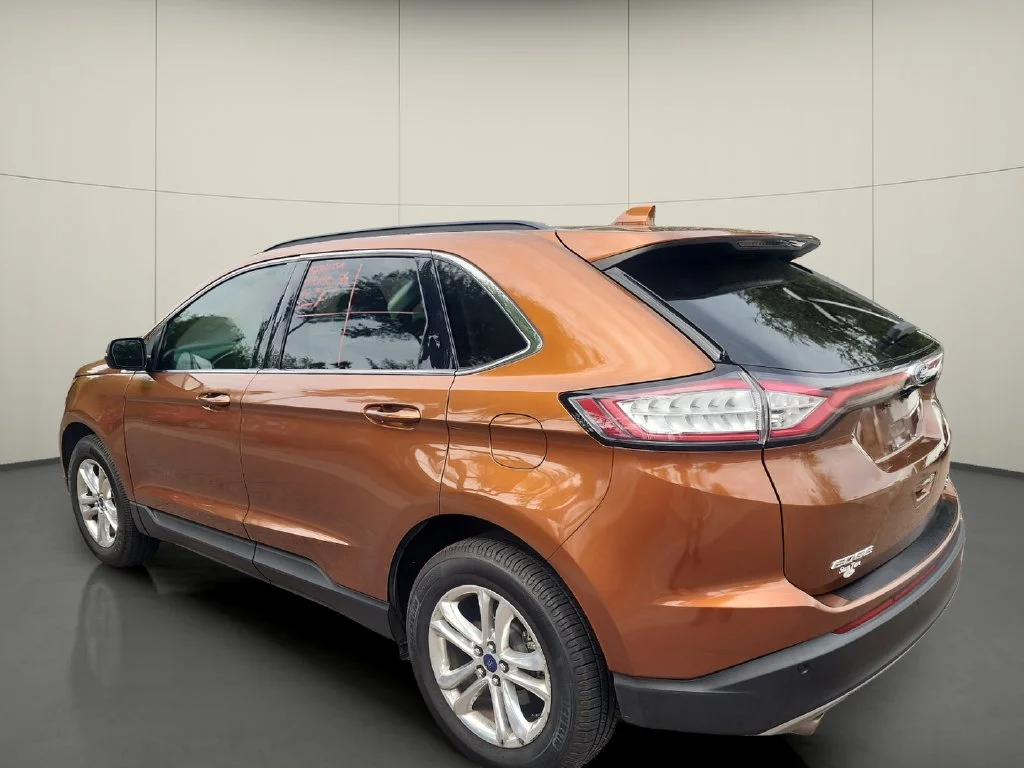 Used 2017 Red Ford SEL image 5