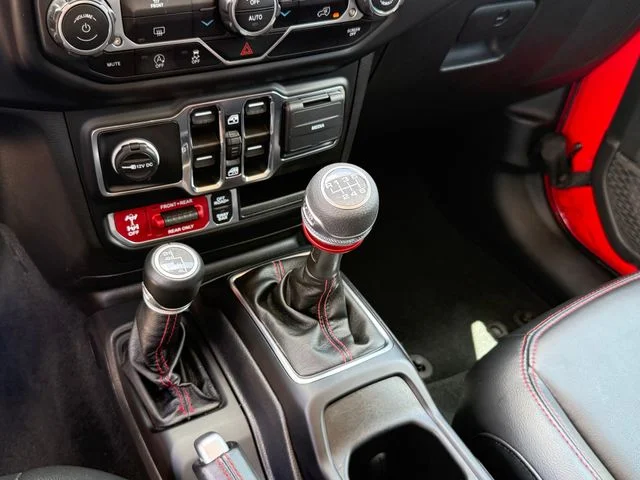 Used 2022 Red Clearcoat Jeep Unlimited Rubicon image 23