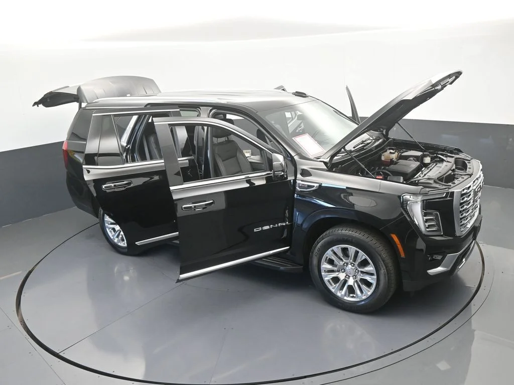 Used 2025 Onyx Black GMC Denali image 77